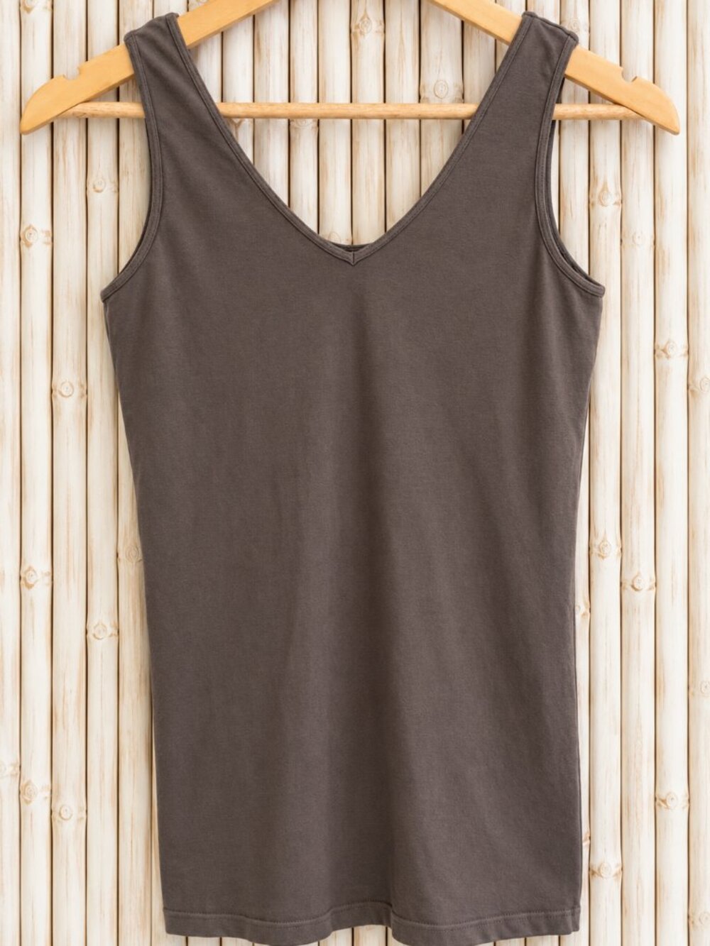 M.Rena Army Green Seamless Stretch V-Neck Tank